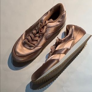 Divided pink satin sneakers